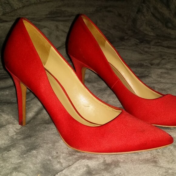 Michael Kors Dorothy Flex pointed-toe pumps in red suede - Picture 2 of 4